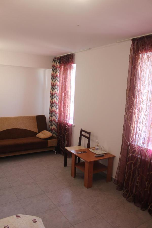 Inter Hotel Ternopil Exteriör bild